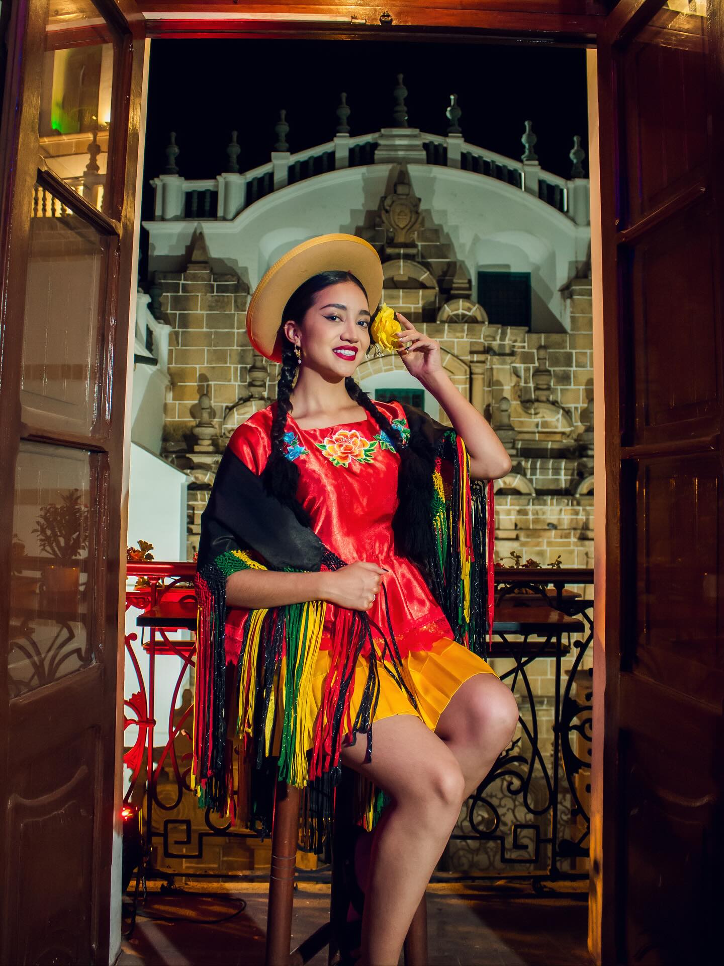 Vestido Cinti con detalles artesanales